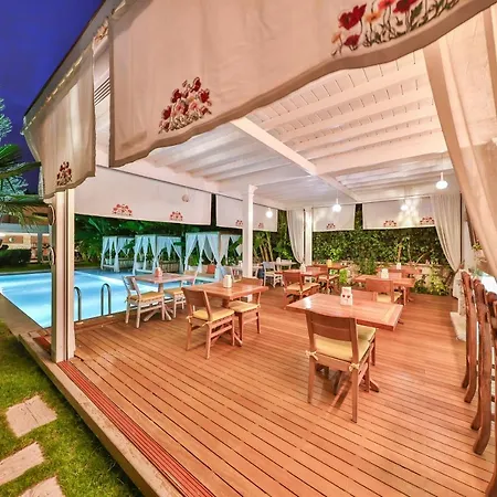 Kose Butik Hotel-special (adults Only) 3* Alaçatı